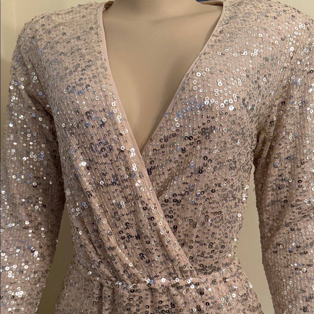 H&M Beige Sequin Wrap Roper - Picture 2 of 4